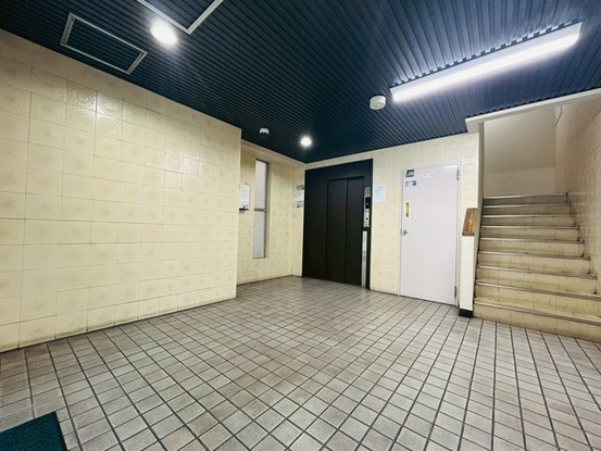 apartment 東京都中野区新井２丁目1-19 パックマートビル4F