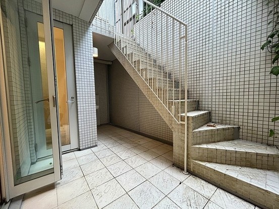 apartment 東京都中野区新井２丁目1-19 パックマートビル4F