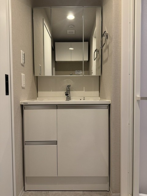 apartment 東京都中野区新井２丁目1-19 パックマートビル4F