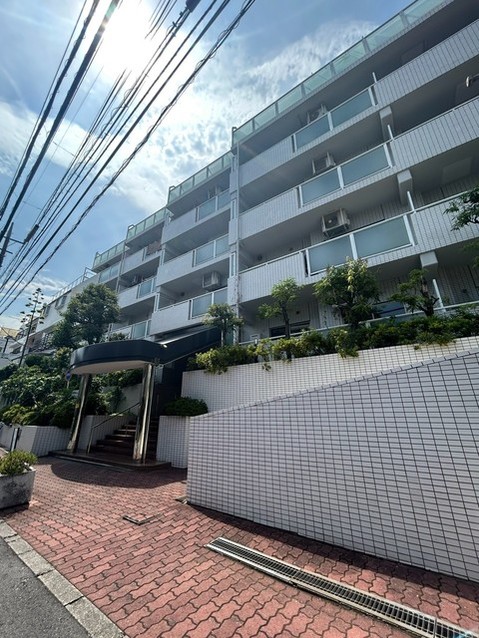 apartment 東京都中野区新井２丁目1-19 パックマートビル4F