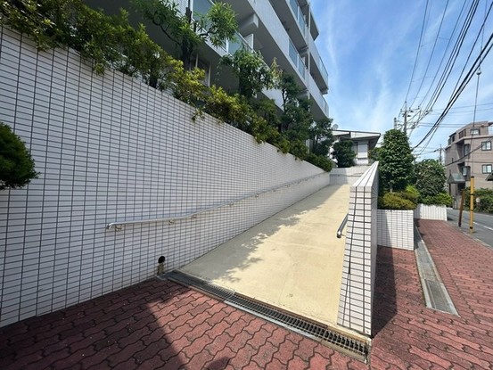 apartment 東京都中野区新井２丁目1-19 パックマートビル4F