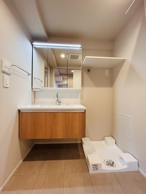 apartment 東京都中野区新井２丁目1-19 パックマートビル4F