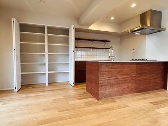 apartment 東京都中野区新井２丁目1-19 パックマートビル4F