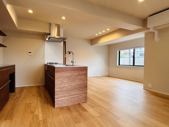 apartment 東京都中野区新井２丁目1-19 パックマートビル4F