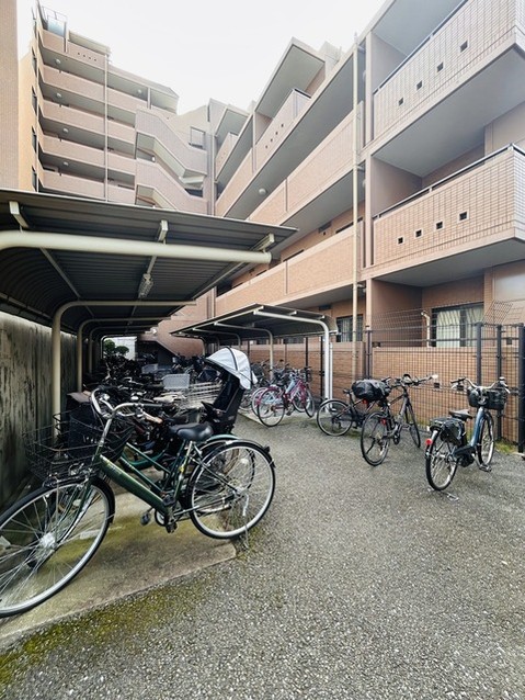 apartment 東京都中野区新井２丁目1-19 パックマートビル4F