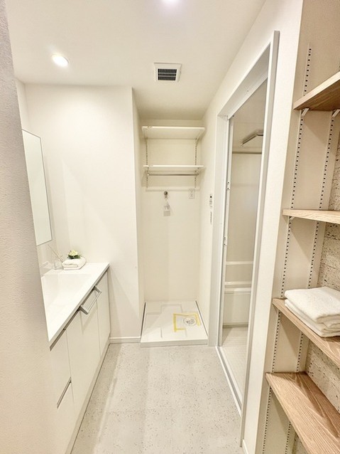 apartment 埼玉県越谷市大字袋山1361-16