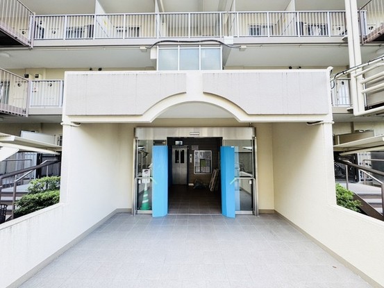 apartment 埼玉県草加市花栗１丁目
地図を見る