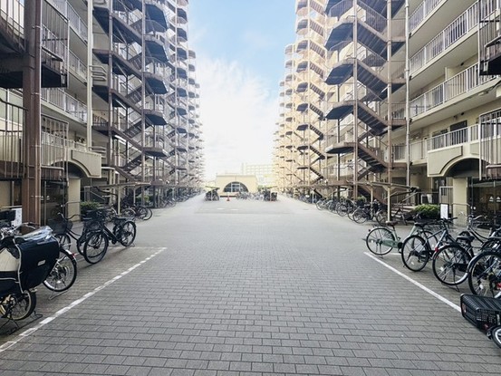 apartment 埼玉県草加市花栗１丁目
地図を見る