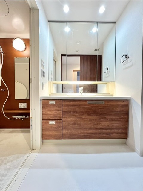 apartment 埼玉県越谷市レイクタウン８丁目
地図を見る