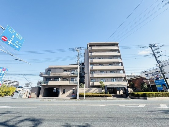apartment 埼玉県越谷市瓦曽根２丁目
地図を見る