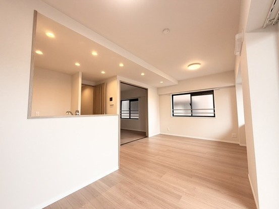 apartment 埼玉県越谷市瓦曽根２丁目
地図を見る