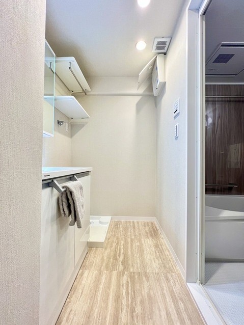 apartment 埼玉県越谷市千間台西１丁目
地図を見る
