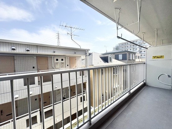 apartment 埼玉県越谷市南越谷５丁目
地図を見る