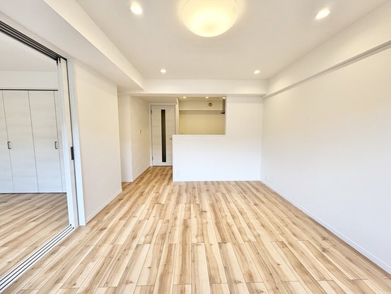 apartment 埼玉県越谷市南越谷５丁目
地図を見る