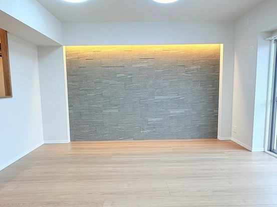 apartment 埼玉県草加市栄町３丁目
地図を見る