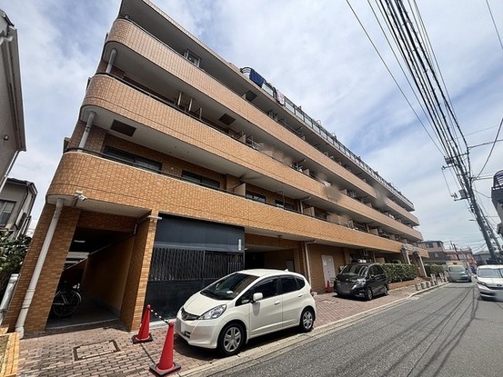 apartment 埼玉県草加市旭町５丁目
地図を見る