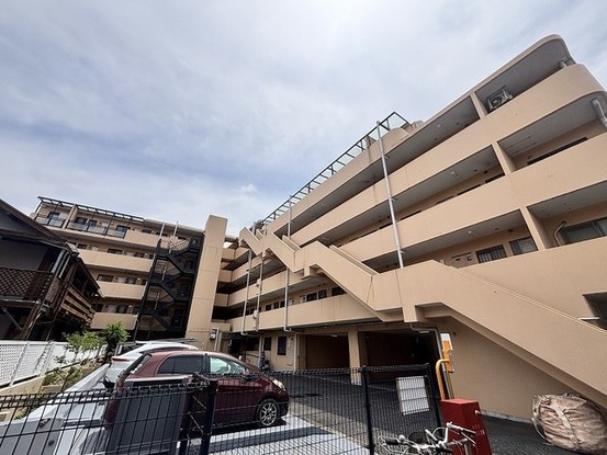 apartment 埼玉県草加市旭町５丁目
地図を見る