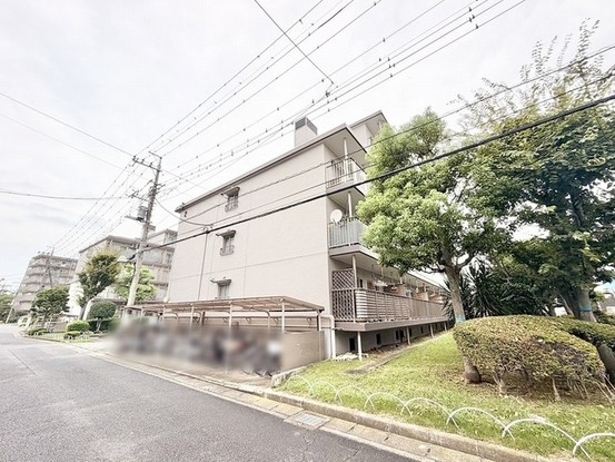 apartment 埼玉県越谷市大沢４丁目
地図を見る