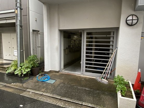 apartment 埼玉県さいたま市南区南浦和２丁目38-1 北原ビル1階
