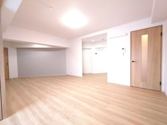 apartment 埼玉県さいたま市南区南浦和２丁目38-1 北原ビル1階