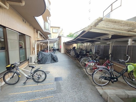 apartment 埼玉県さいたま市南区南浦和２丁目38-1 北原ビル1階