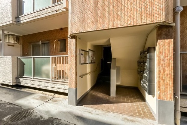 apartment 埼玉県さいたま市南区南浦和２丁目38-1 北原ビル1階