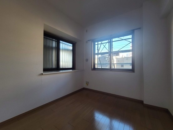 apartment 埼玉県さいたま市南区南浦和２丁目38-1 北原ビル1階