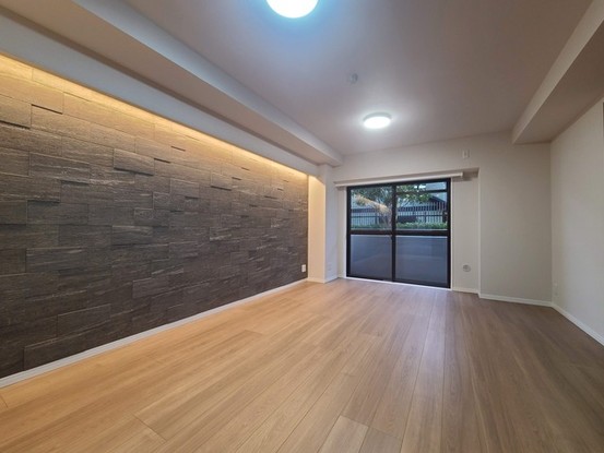 apartment 埼玉県さいたま市南区南浦和２丁目38-1 北原ビル1階