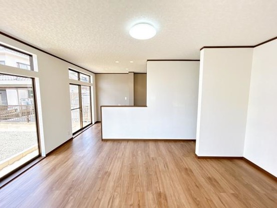 detached 宮城県亘理郡亘理町逢隈中泉字新一里壇
地図を見る