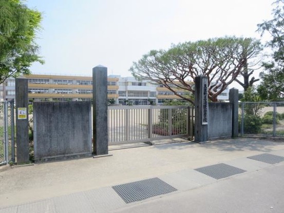 detached 宮城県亘理郡亘理町逢隈中泉字新一里壇
地図を見る