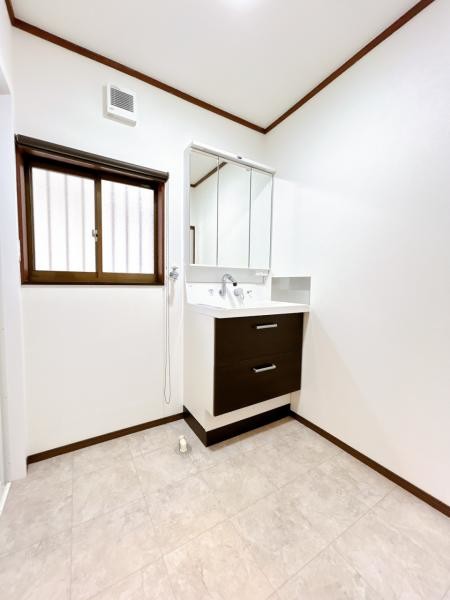 detached 宮城県亘理郡亘理町逢隈中泉字新一里壇
地図を見る