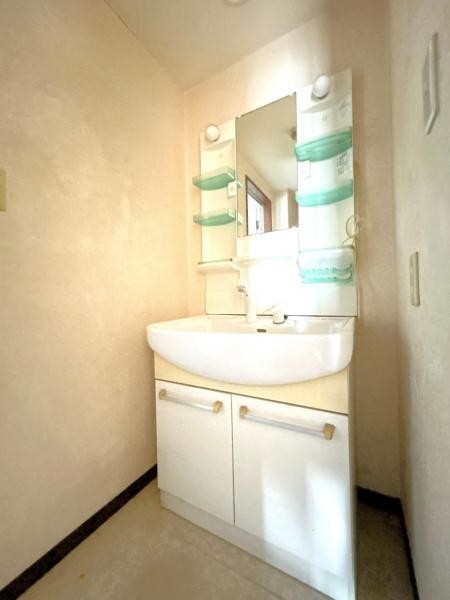 apartment 新潟県新潟市中央区小張木３丁目10-25