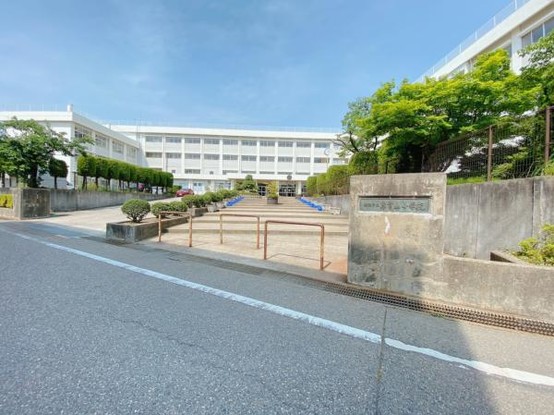 apartment 新潟県新潟市中央区小張木３丁目10-25