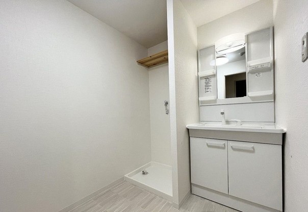 apartment 滋賀県野洲市冨波乙690-6 ヴァン・ドゥビル2階