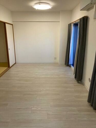 apartment 滋賀県野洲市冨波乙690-6 ヴァン・ドゥビル2階