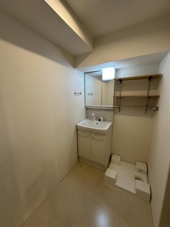 apartment 滋賀県野洲市冨波乙690-6 ヴァン・ドゥビル2階