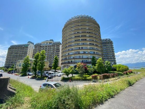 apartment 滋賀県野洲市冨波乙690-6 ヴァン・ドゥビル2階