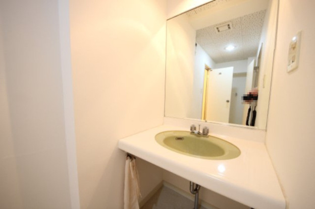 apartment 滋賀県野洲市冨波乙690-6 ヴァン・ドゥビル2階