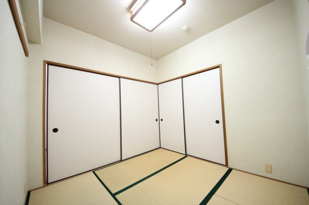 apartment 滋賀県野洲市冨波乙690-6 ヴァン・ドゥビル2階