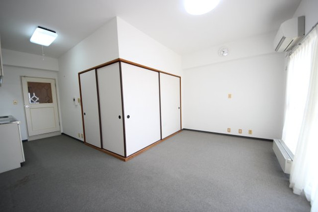 apartment 滋賀県野洲市冨波乙690-6 ヴァン・ドゥビル2階