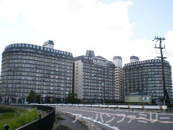 apartment 滋賀県野洲市冨波乙690-6 ヴァン・ドゥビル2階