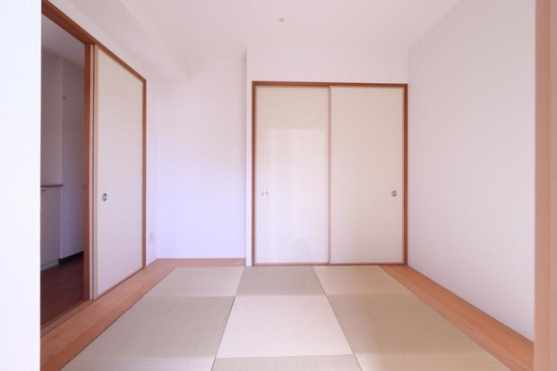 apartment 滋賀県野洲市冨波乙690-6 ヴァン・ドゥビル2階