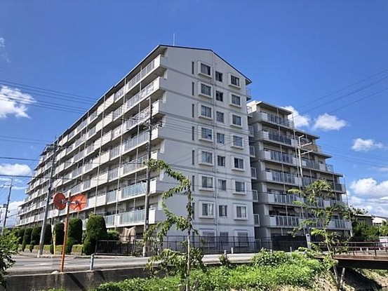 apartment 滋賀県野洲市冨波乙690-6 ヴァン・ドゥビル2階