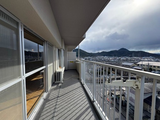 apartment 滋賀県野洲市冨波乙690-6 ヴァン・ドゥビル2階