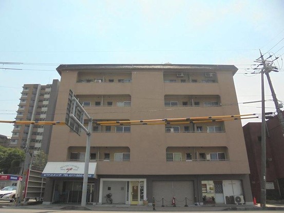 apartment 滋賀県野洲市冨波乙690-6 ヴァン・ドゥビル2階