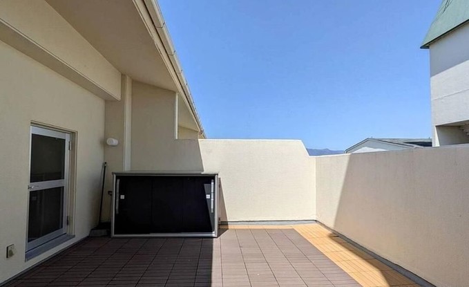 apartment 滋賀県野洲市冨波乙690-6 ヴァン・ドゥビル2階