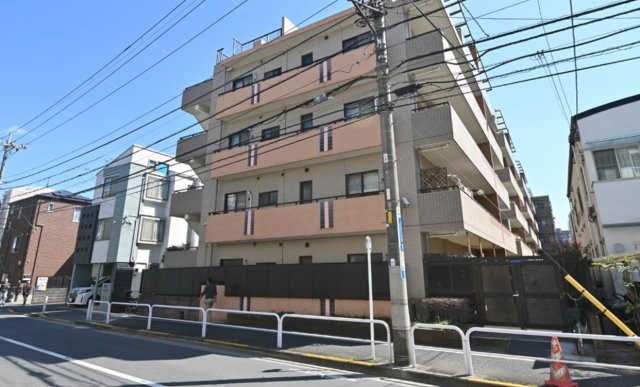 apartment 東京都板橋区坂下１丁目
地図を見る