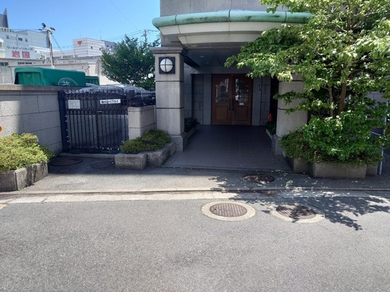 apartment 山口県岩国市麻里布町３丁目
地図を見る