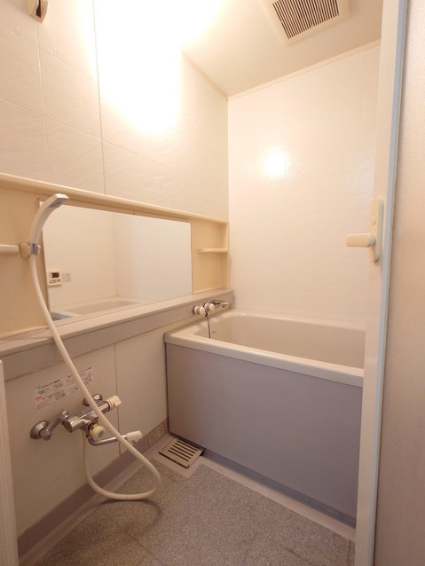 apartment 山口県岩国市麻里布町３丁目
地図を見る