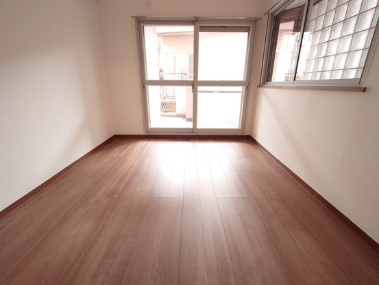 apartment 山口県岩国市麻里布町３丁目
地図を見る